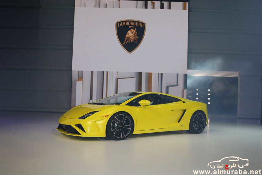 سيارات لمبرجيني افنتادور وجلاردو تنافس بشراسة بعد الكشف عنها في معرض باريس Lamborghini 2013 10
